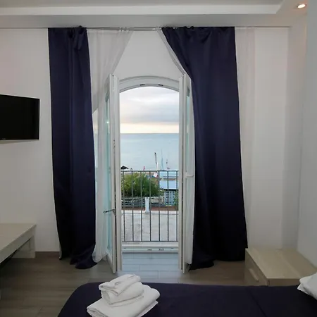 Klaton Hotel 3*