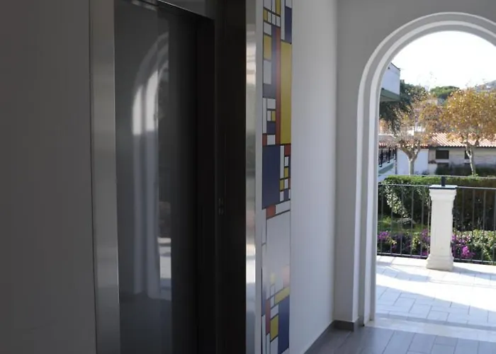 Klaton 3* Φόρμια